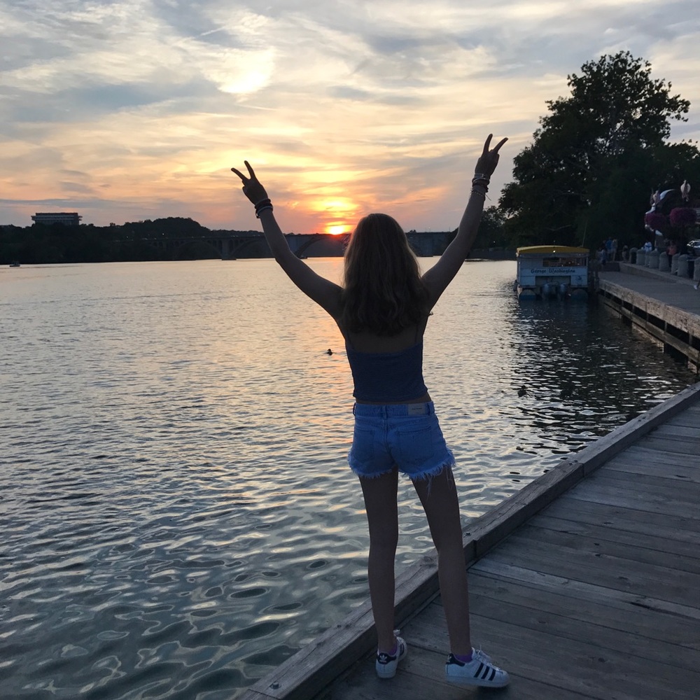 Meet your Posher, Cece